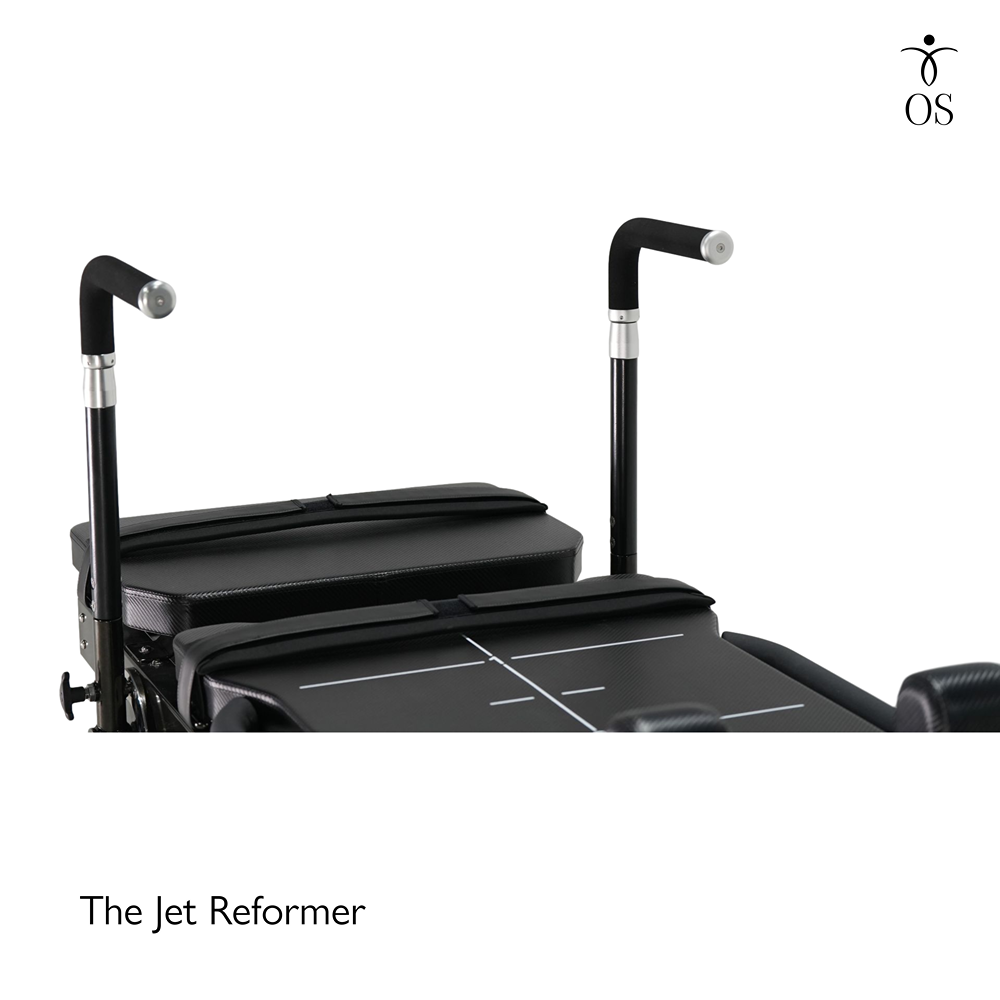 Heavy-duty adjustable handlebars on the front and rear of the Jet Reformer for upper body stability and dips.