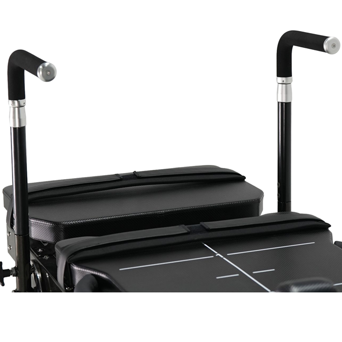 Heavy-duty adjustable handlebars on the front and rear of the Jet Reformer for upper body stability and dips.